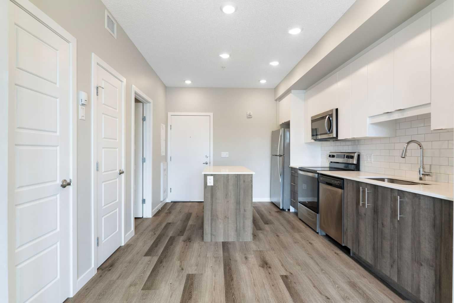 1605 17 Street SE 223