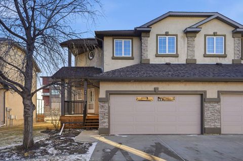 33 Prominence Park SW Calgary AB T3H 4K8