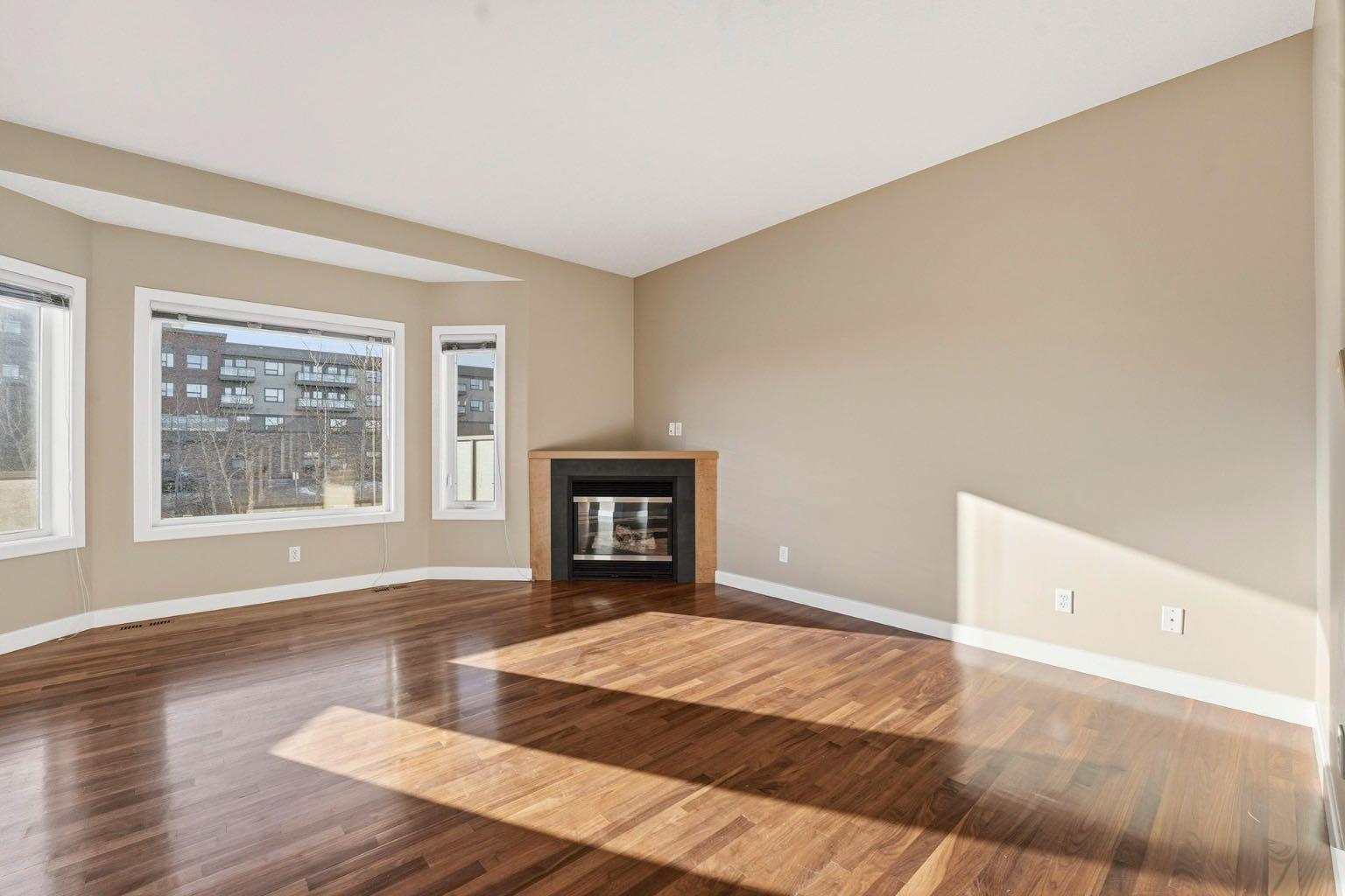 33 Prominence Park SW