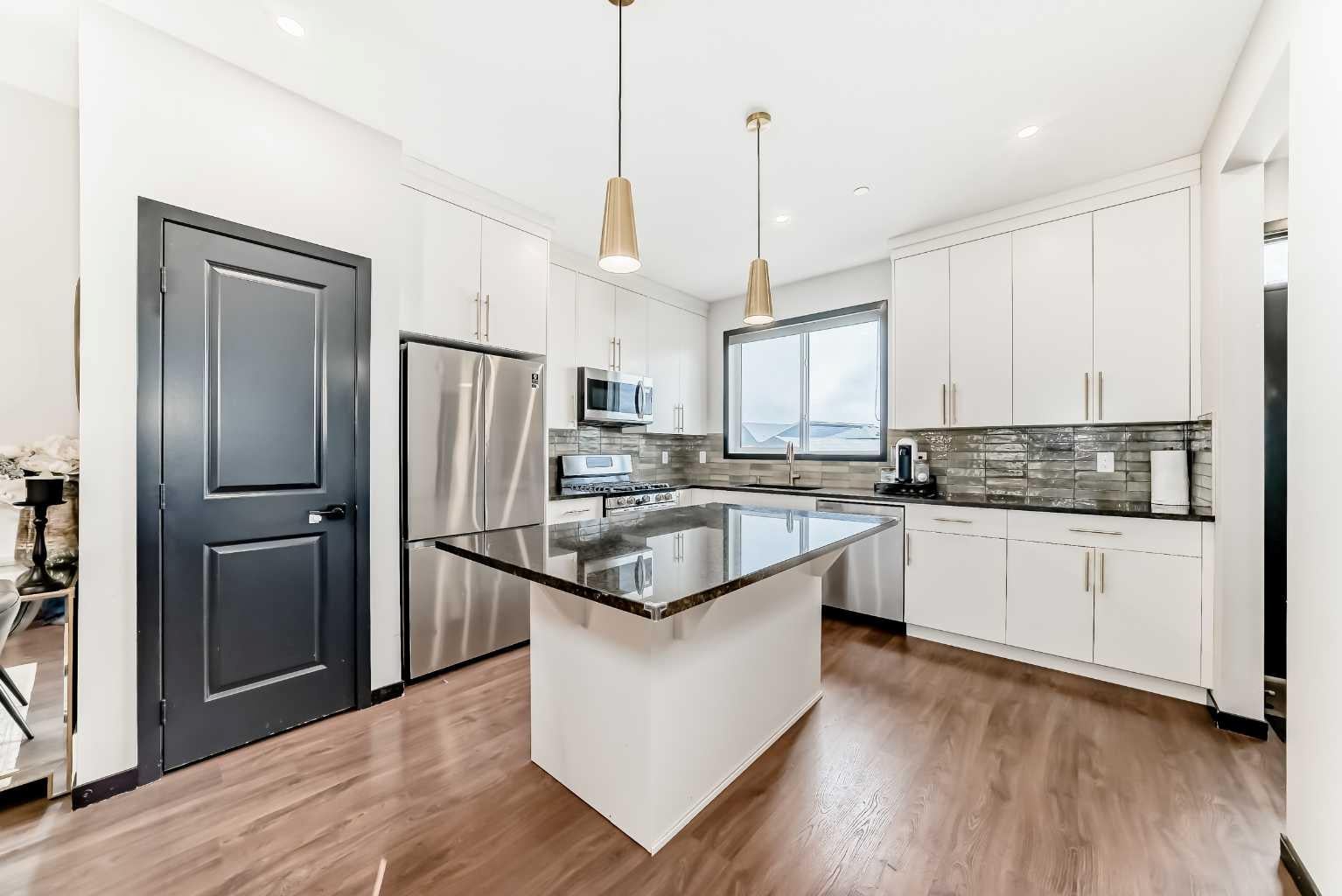 36 Howse Heights NE