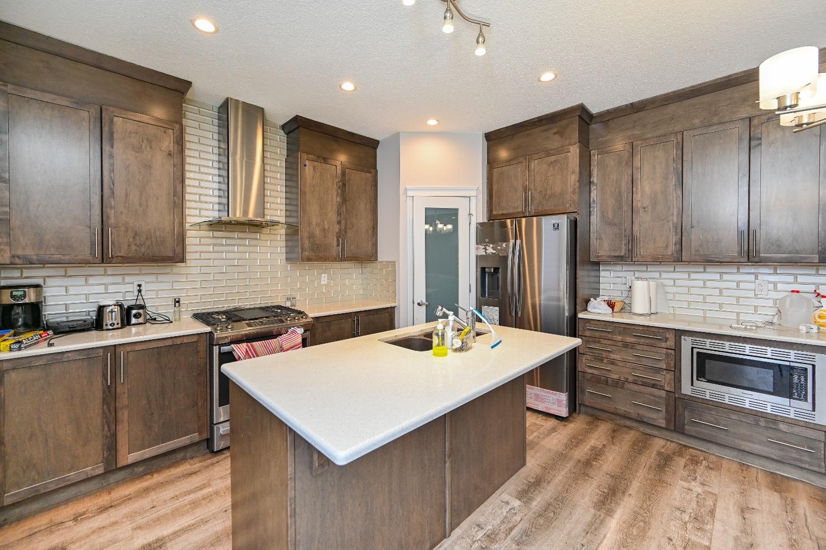 64 Cityside Common NE