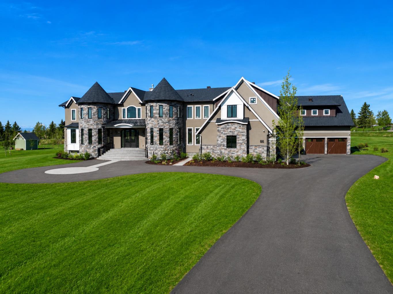 88 Willow Creek View