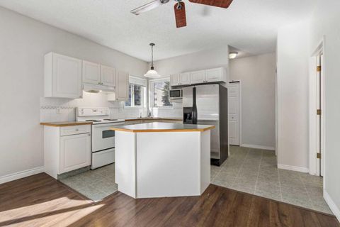 Photo of 622 56 Avenue SW #102, Calgary, AB T2V 0G8 (MLS # A2298537)