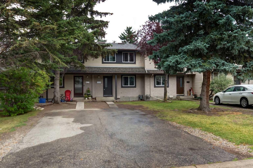 Photo of 310 Brookmere Road SW #12, Calgary, AB T2W 2T7 (MLS # A2341725)
