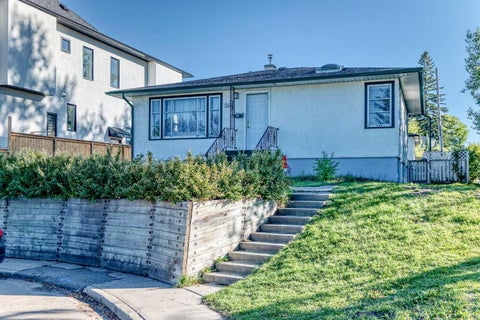 Photo of 2451 29 Avenue SW, Calgary, AB T2T 1P1 (MLS # A2346419)