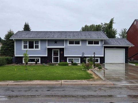 Photo of 321 9 Street NE, Slave Lake, AB T0G 2A2 (MLS # A2320601)
