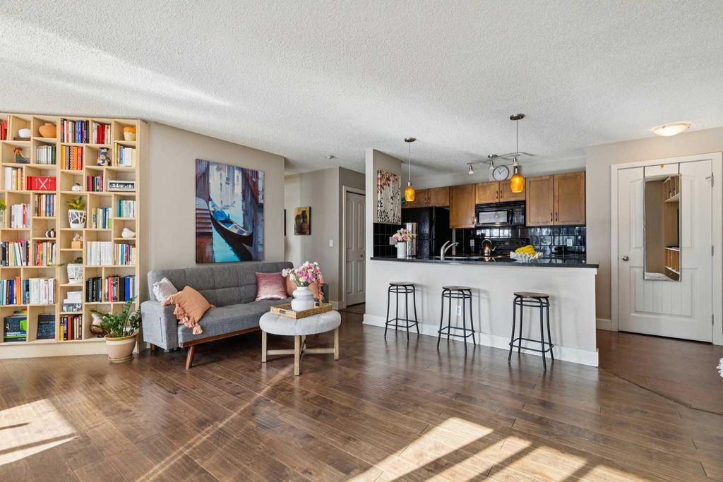 Photo of 121 Village Heights SW #3, Calgary, AB T3H 2L2 (MLS # A2304168)