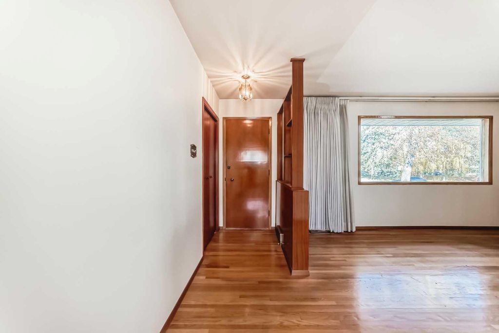 Photo of 4739 26 Avenue SW, Calgary, AB T3E 0R3 (MLS # A2266777)