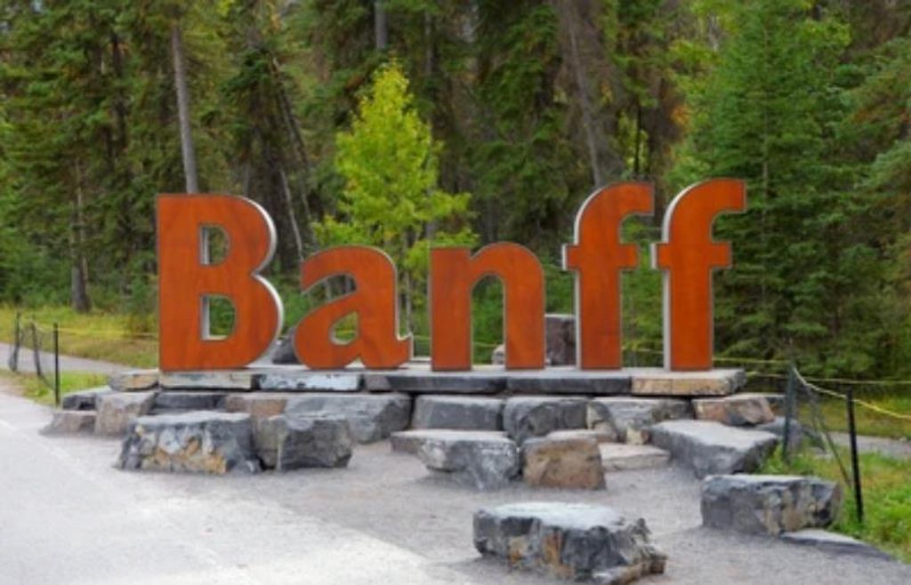 Photo of 211 Banff Avenue, Banff, AB T1L 1H1 (MLS # A2266948)
