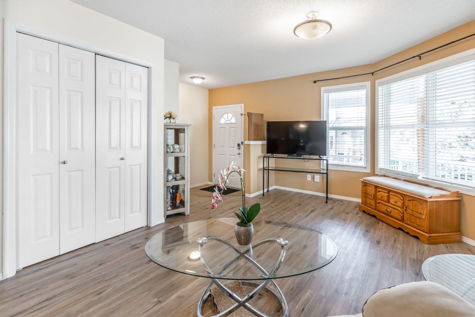 904 Prairie Sound Circle NW