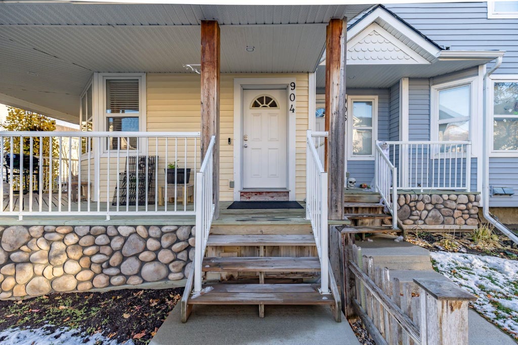 Photo of 904 Prairie Sound Circle NW, High River, AB T1V 2A4 (MLS # A2354547)