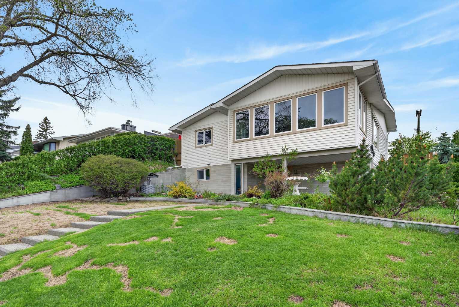 11 Selkirk Drive SW