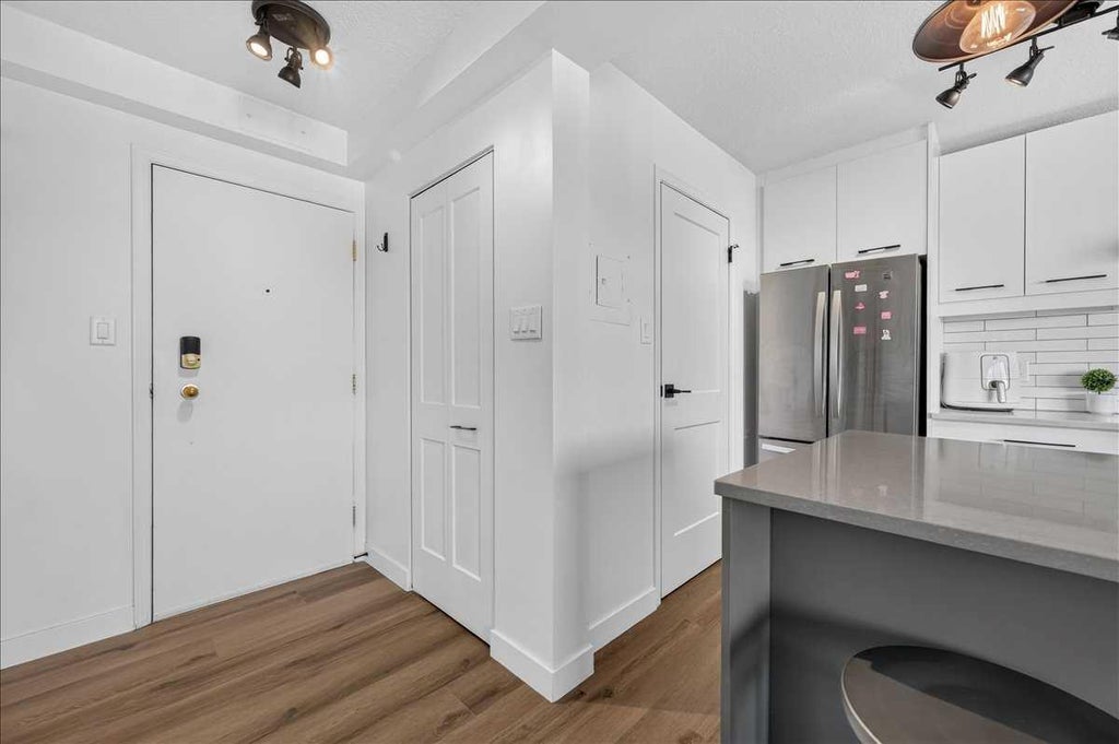 Photo of 1330 15 Avenue SW #902, Calgary, AB T3C 3N7 (MLS # A2329012)