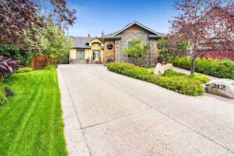 Photo of 212 Aspen Meadows Place SW, Calgary, AB T5H 4T2 (MLS # A2308069)