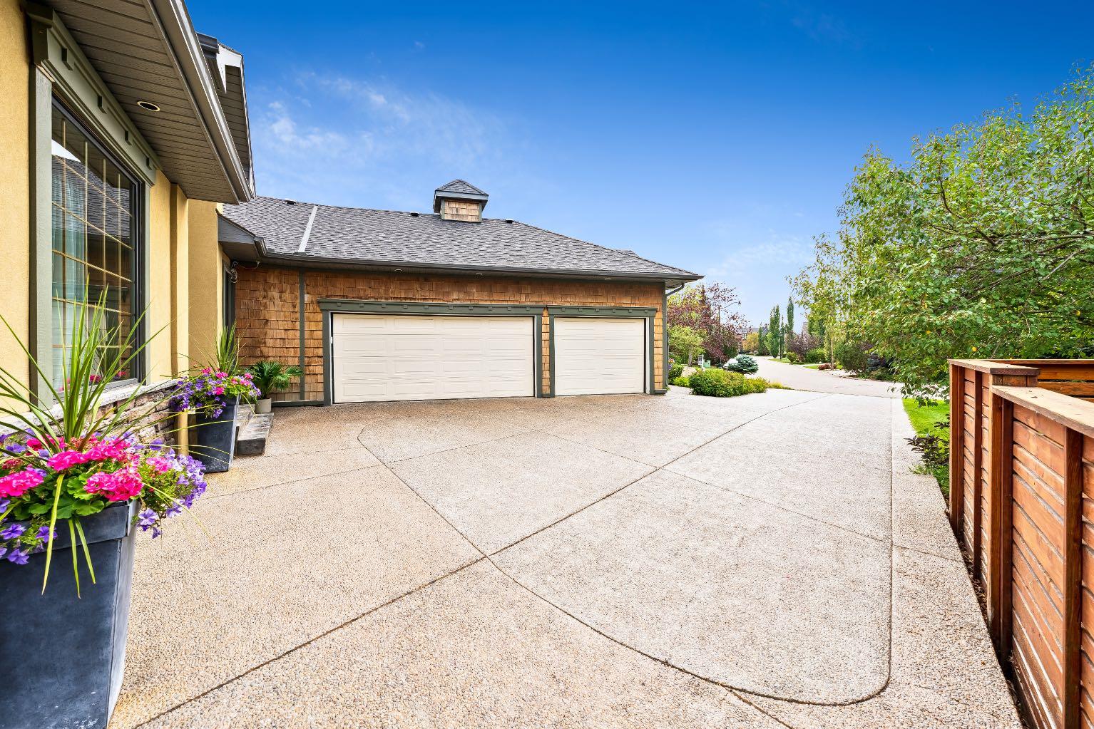 212 Aspen Meadows Place SW