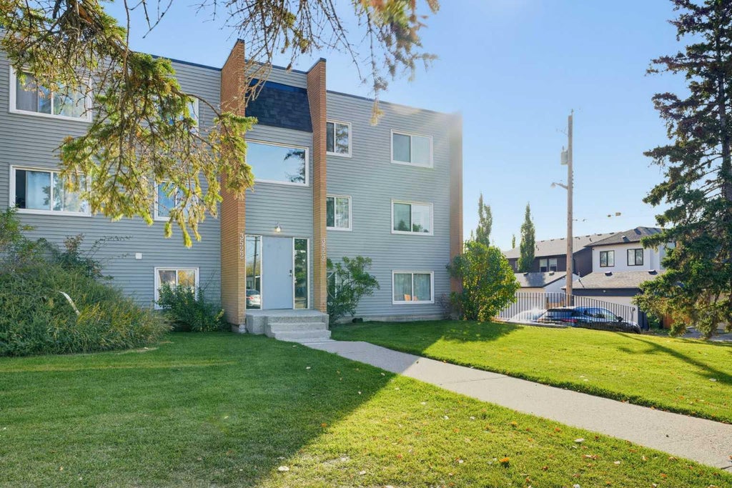 Photo of 3522 44 Street SW #302, Calgary, AB T3E 3R9 (MLS # A2350334)
