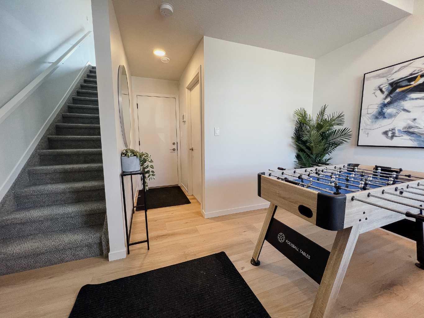 64 Arbour Lake Court NW