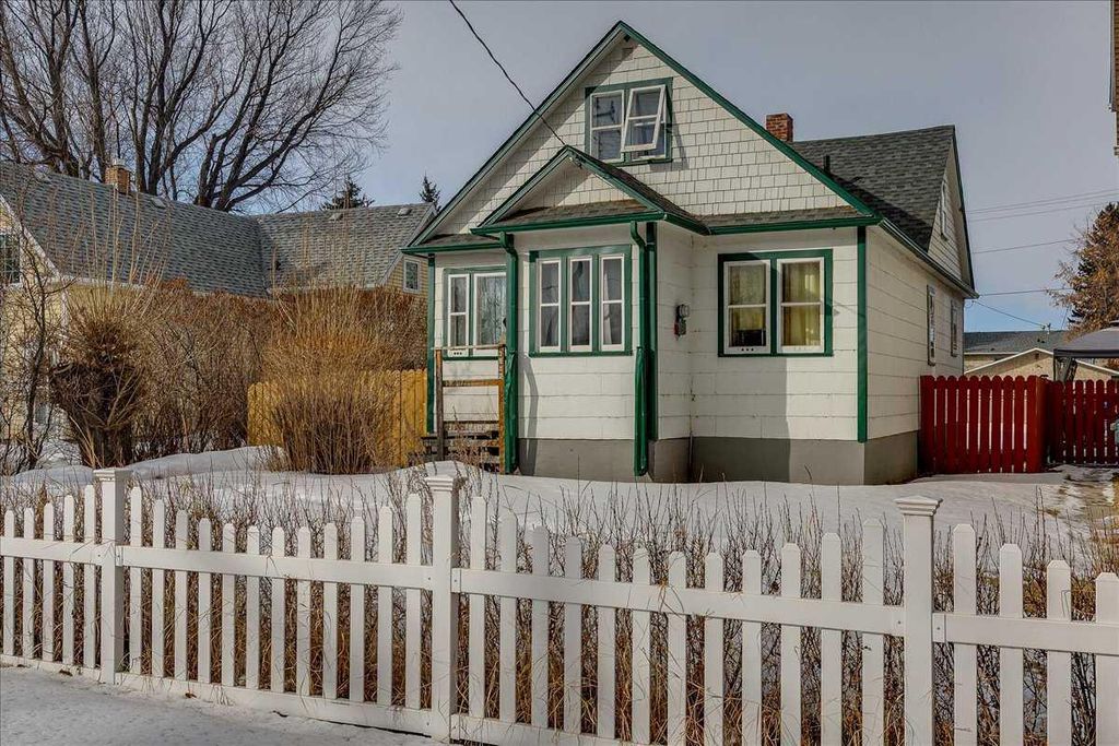 Photo of 3912 55 Avenue, Red Deer, AB T4N 4N4 (MLS # A2293035)