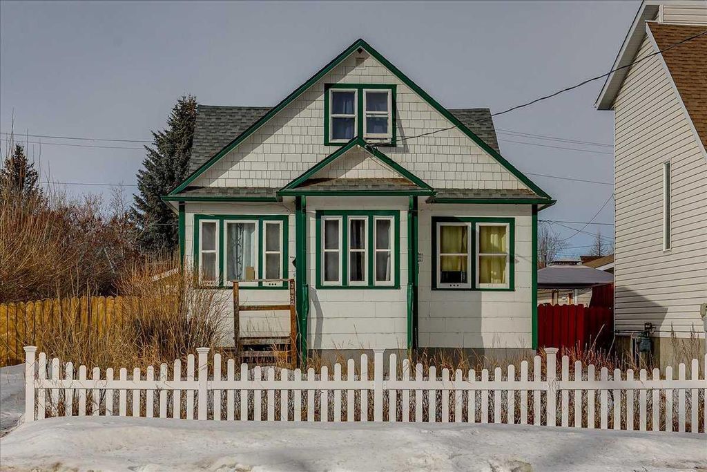 Photo of 3912 55 Avenue, Red Deer, AB T4N 4N4 (MLS # A2293035)