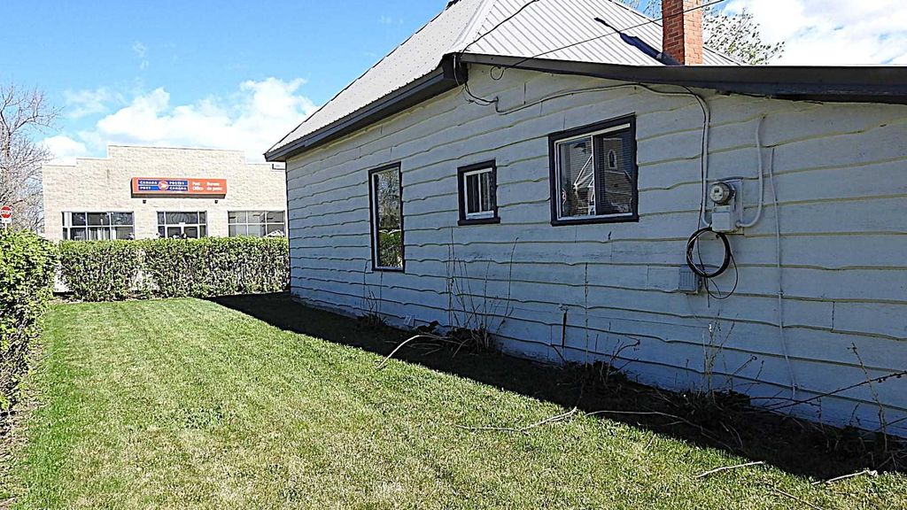 Photo of 2219 20 Street, Nanton, AB T0L 1R0 (MLS # A2311801)