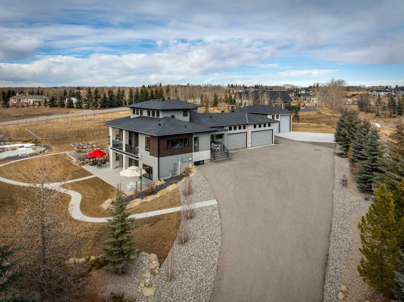 2 Willow Creek Green