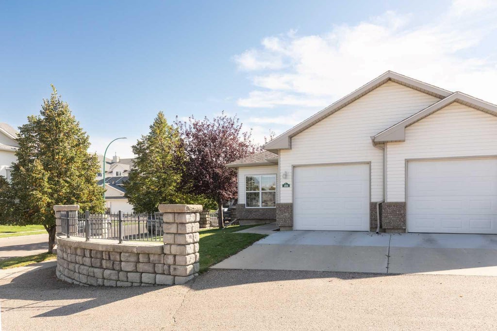 Photo of 206 Washington Way SE, Medicine Hat, AB T1A 8V2 (MLS # A2346336)