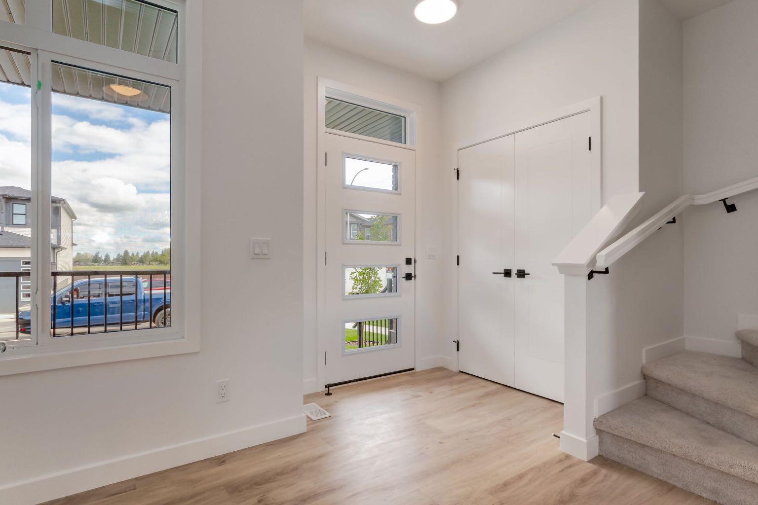 158 Belvedere Crescent SE