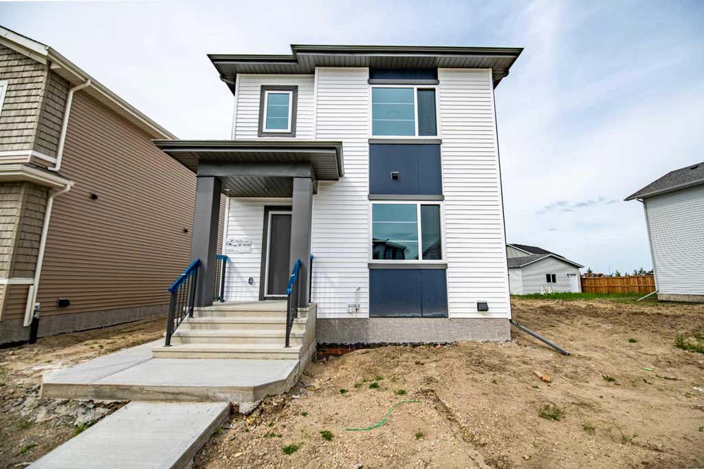 Photo of 24 Memorial Parkway, Rural Red Deer County, AB T4E 3B7 (MLS # A2329590)