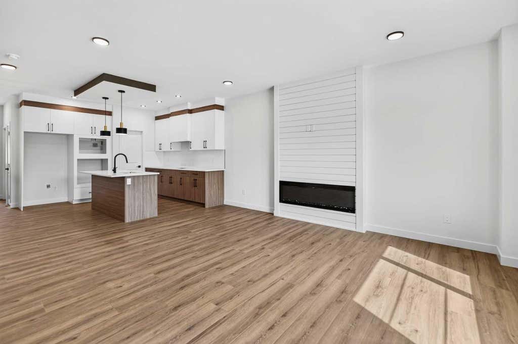 Photo of 24 Memorial Parkway, Rural Red Deer County, AB T4E 3B7 (MLS # A2329590)
