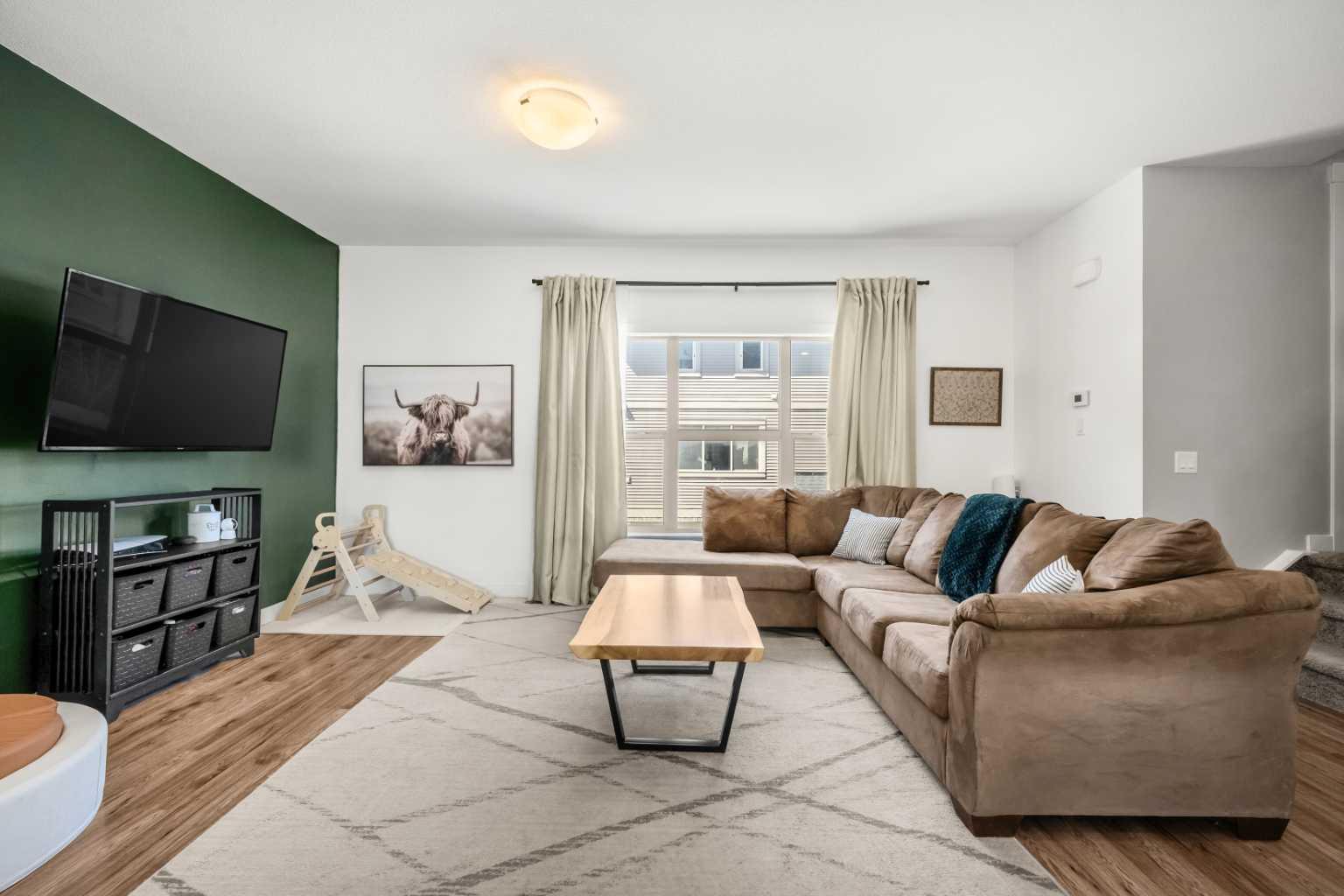 32 Horseshoe Crescent 901