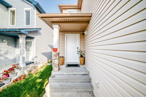 Photo of 16062 Everstone Road SW, Calgary, AB T2Y 4J7 (MLS # A2297084)
