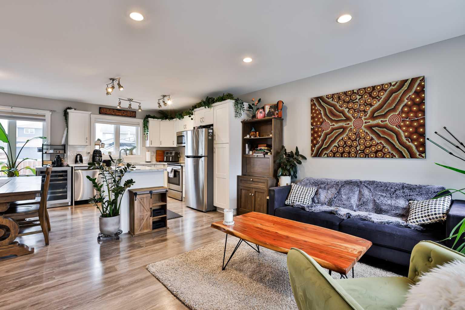 874 Jessie McLeay Road N