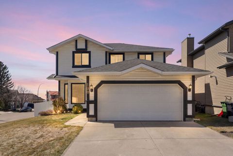 Photo of 190 Hawkville Close NW, Calgary, AB T3G 3N6 (MLS # A2306691)