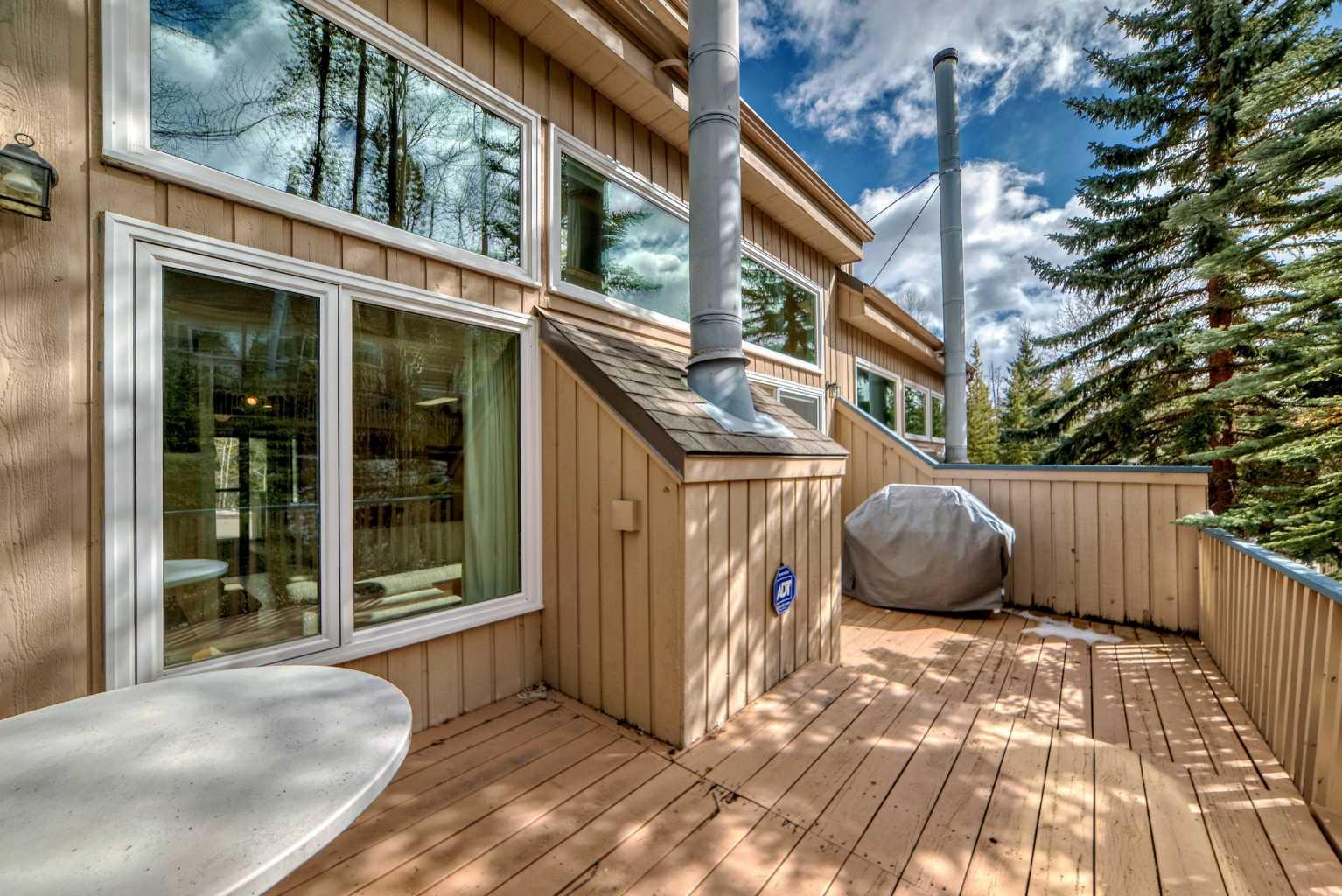 1065 Evergreen Circle 11