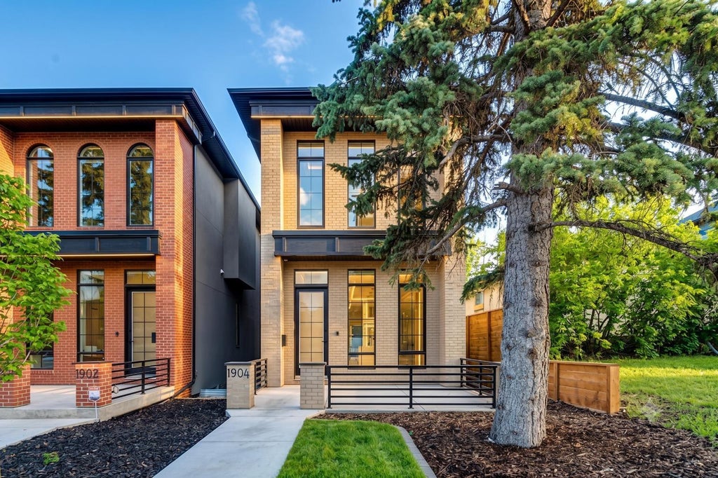 Photo of 1904 13 Street SW, Calgary, AB T2T 3P6 (MLS # A2318498)
