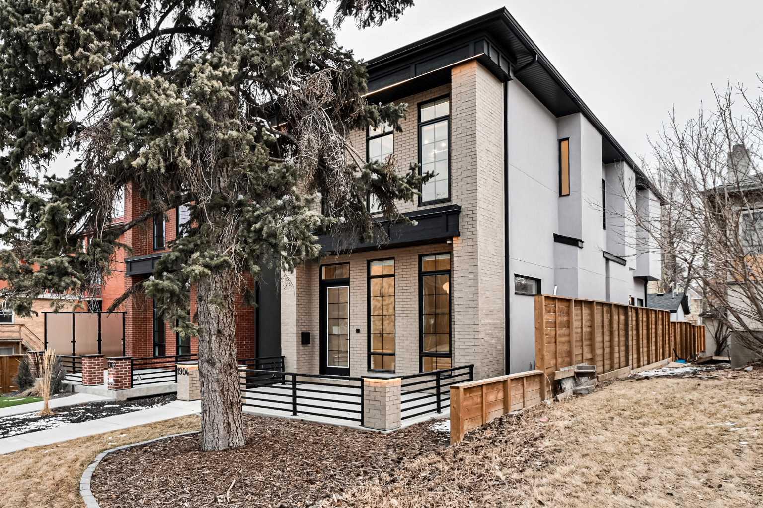 1904 13 Street SW