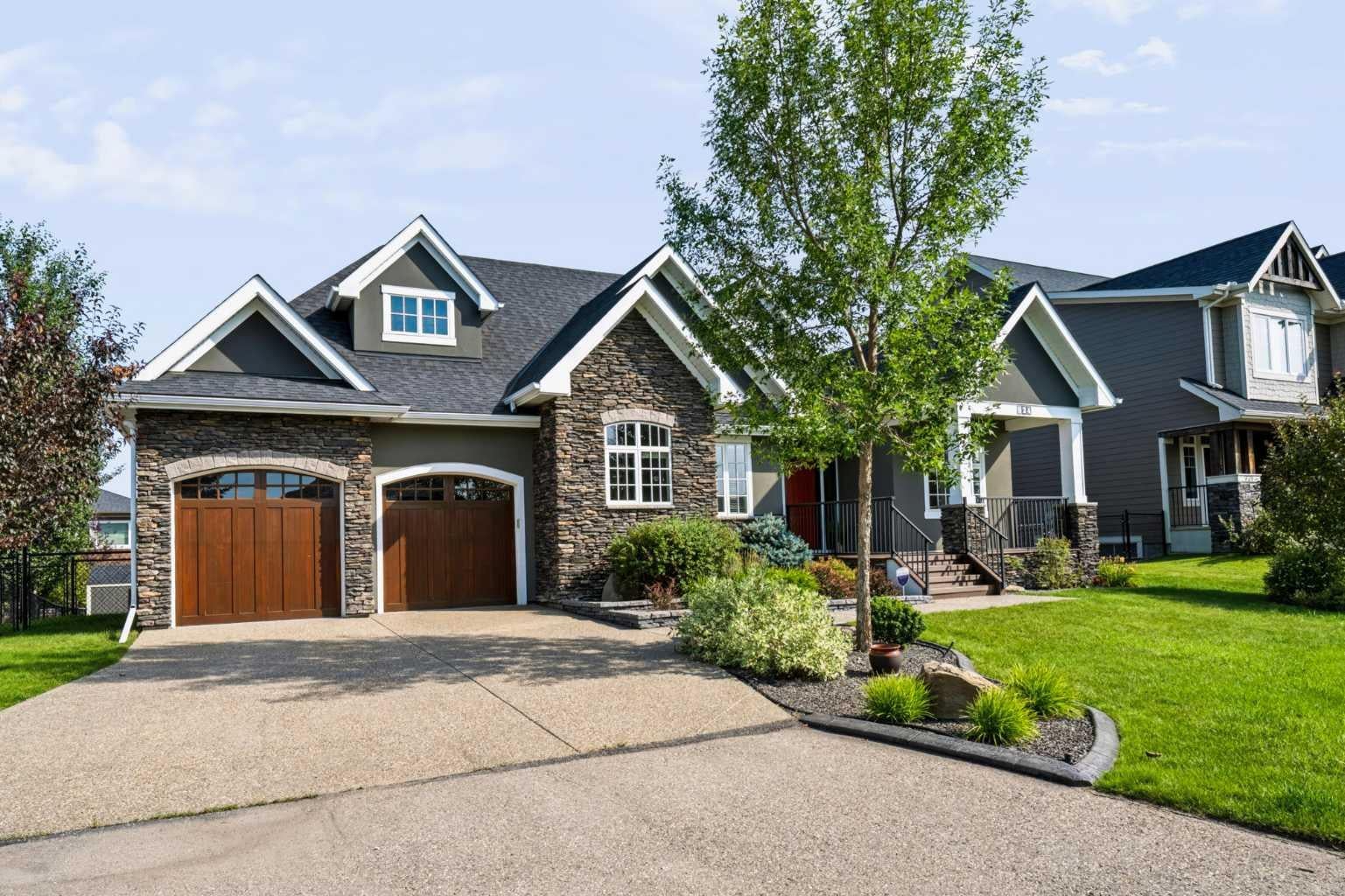 924 East Lakeview Road