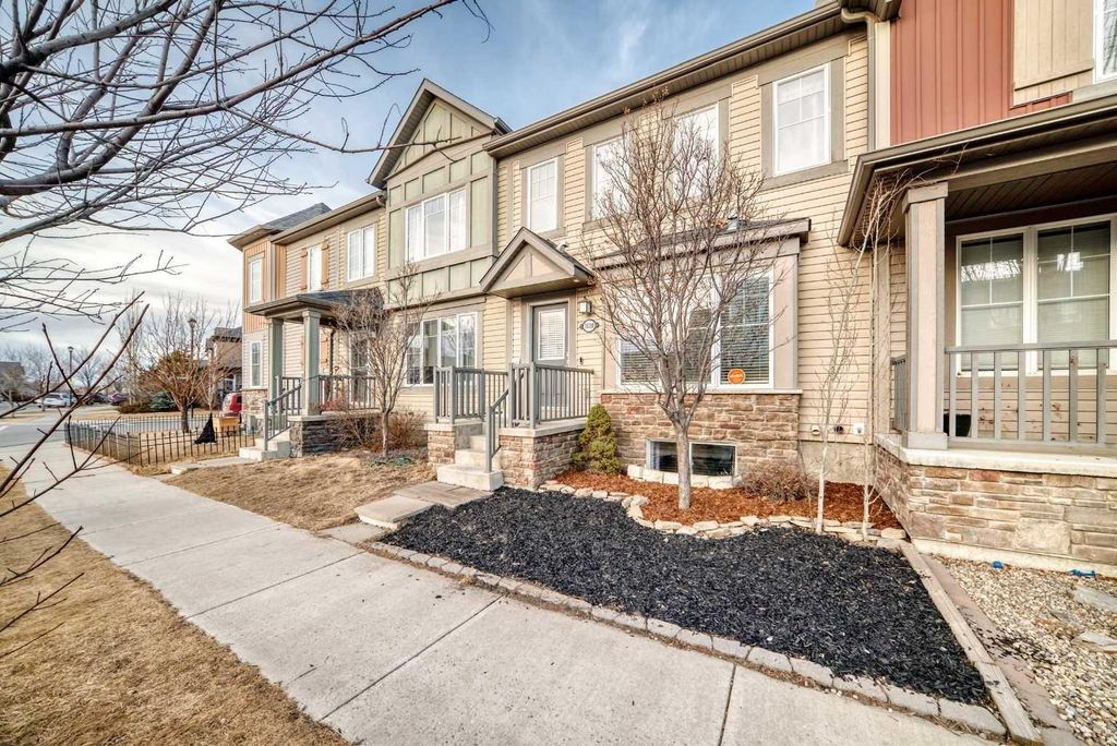 Photo of 1020 Windsong Drive SW, Airdrie, AB T4B 0P2 (MLS # A2286518)