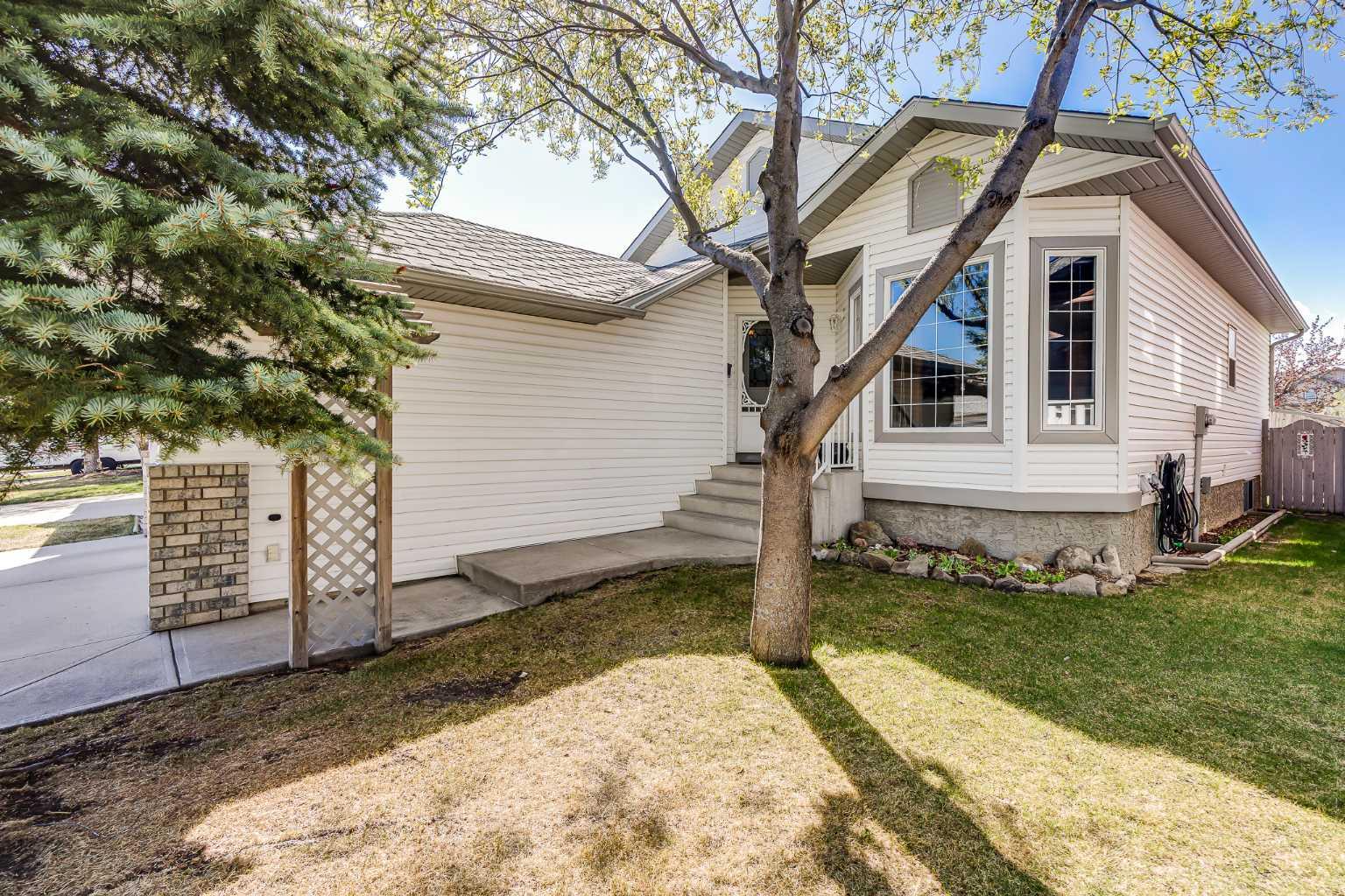 109 Stonegate Place NW