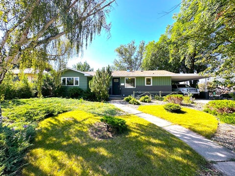 Photo of 1806 13 Avenue S, Lethbridge, AB T1K 0S2 (MLS # A2333871)