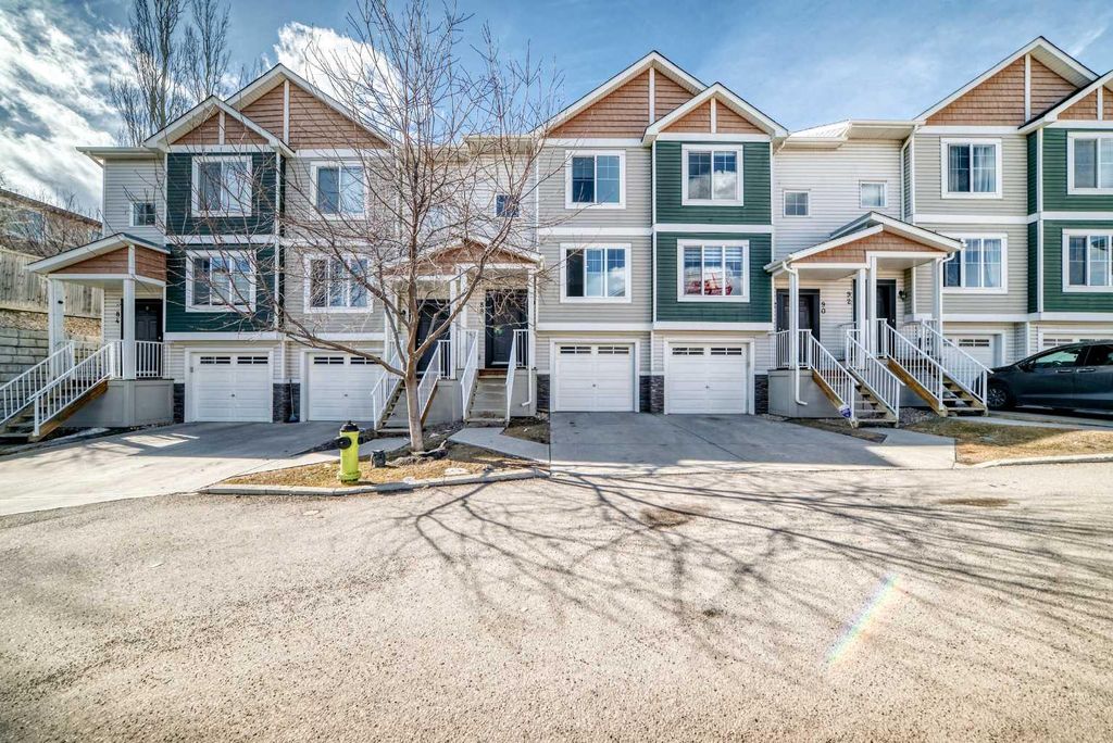 Photo of 88 Pantego Lane NW, Calgary, AB T3K 0T1 (MLS # A2303795)