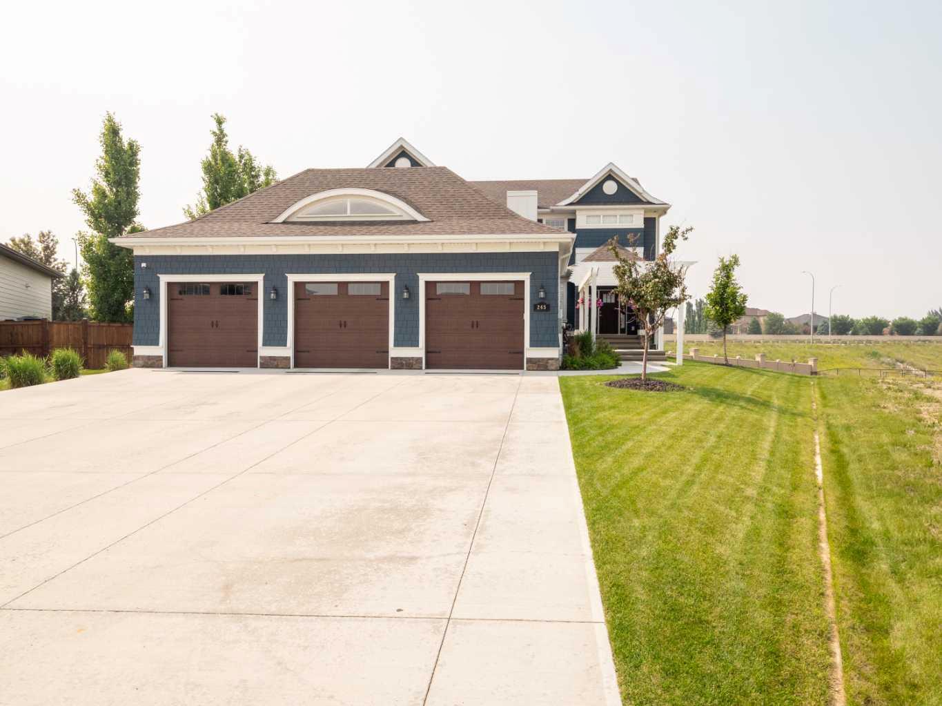 245 Prairie Rose Place S