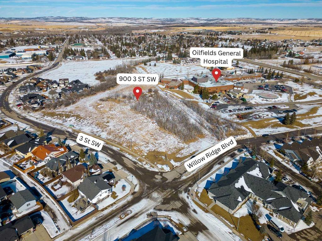 Photo of 900 3 Street SW, Diamond Valley, AB T0L 0H0 (MLS # A2288836)