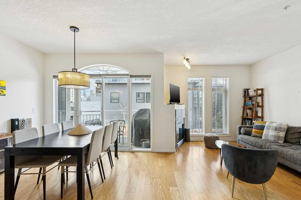 Photo of 1026 12 Avenue SW #202, Calgary, AB T2R 0J6 (MLS # A2300504)