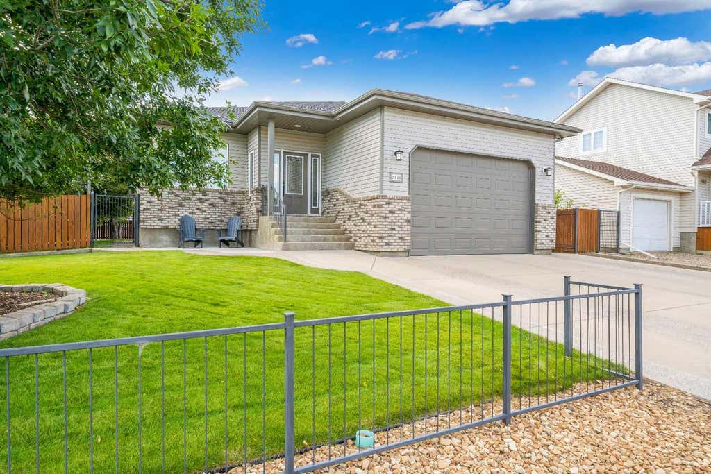Photo of 2448 7 Avenue NE, Medicine Hat, AB T1C 1Y6 (MLS # A2336472)
