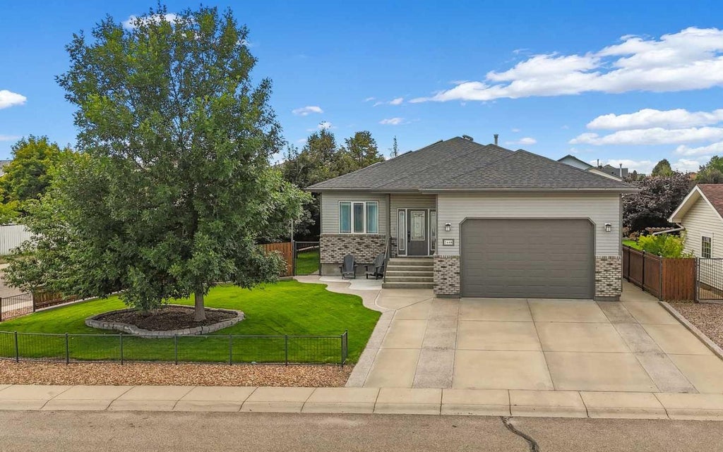 Photo of 2448 7 Avenue NE, Medicine Hat, AB T1C 1Y6 (MLS # A2336472)