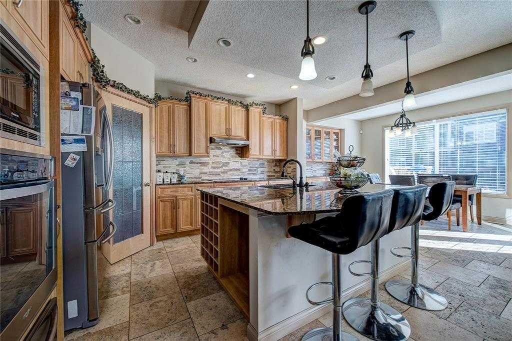 12 Skyview Springs Gardens NE