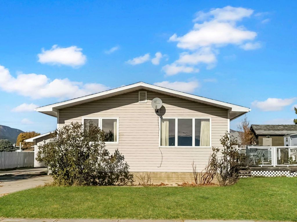 Photo of 10638 99 Avenue, Grande Cache, AB T0E 0Y0 (MLS # A2265738)
