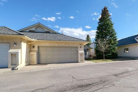 Photo of 37 Edgepark Villas NW, Calgary, AB T3A 3S2 (MLS # A2310275)