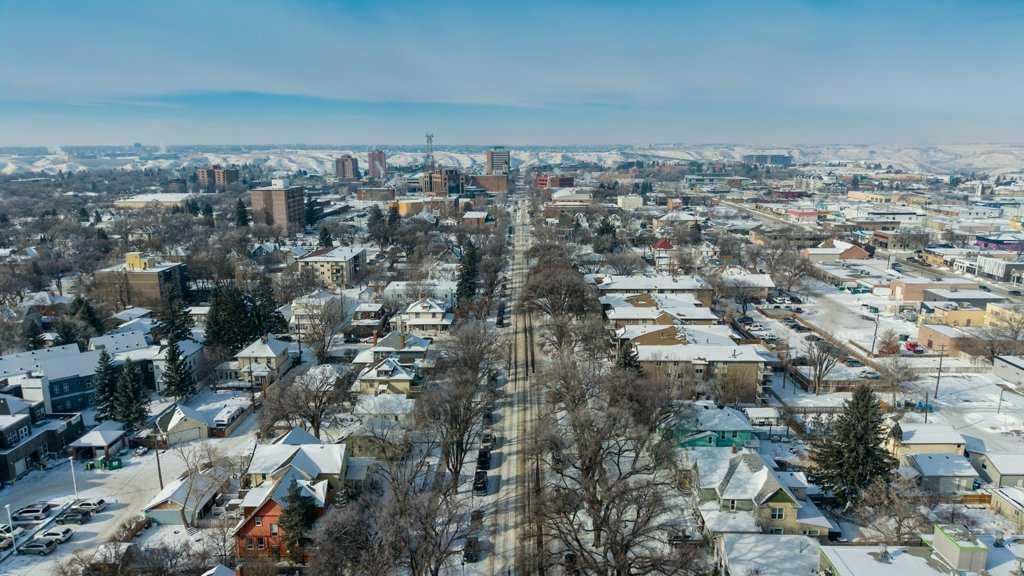 Photo of 1251 4 Avenue S, Lethbridge, AB T1J 0P9 (MLS # A2293022)